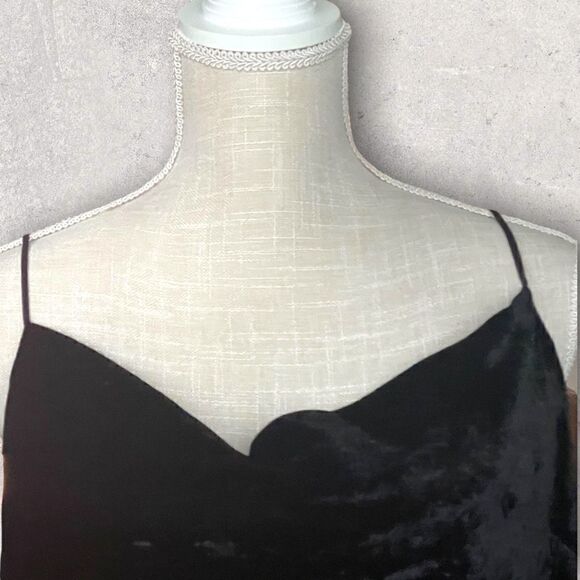 Hudson Jeans | EUC Women’s Black Velvet and Satin Cowl Neck Cami Size Small S - Picture 2 of 9